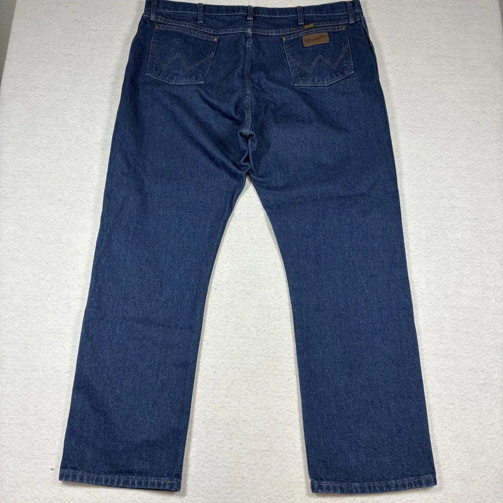 Wrangler 47 MWZ Blue Jeans Mens Size 44 x 32 Regular Fit Straight Leg Western